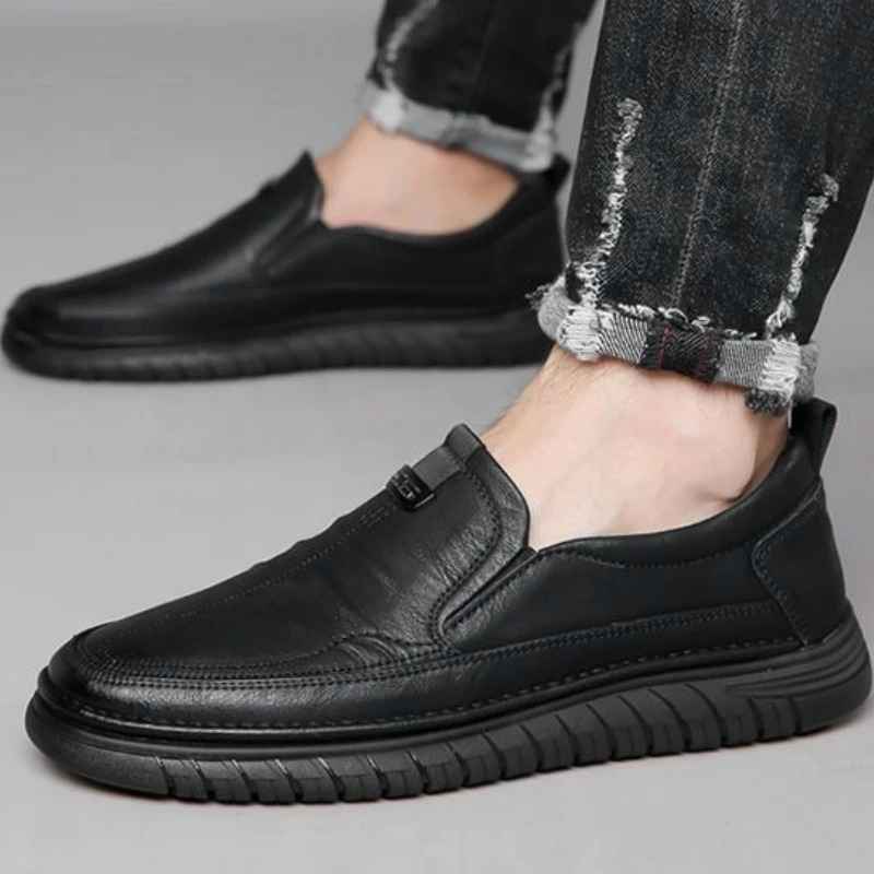 Mocassim Masculino Capriotti de Couro - Sola Macia