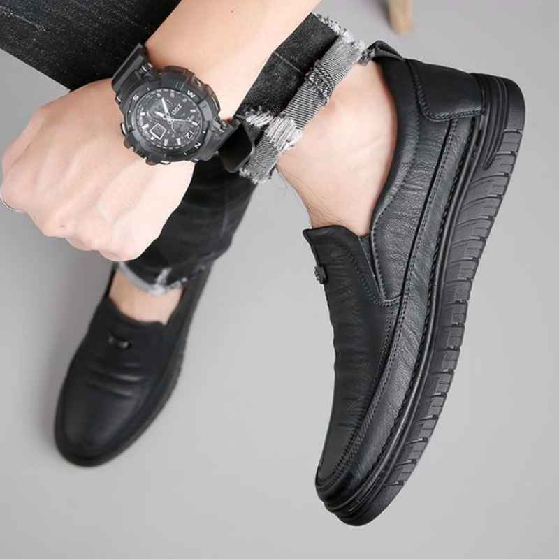 Mocassim Masculino Capriotti de Couro - Sola Macia