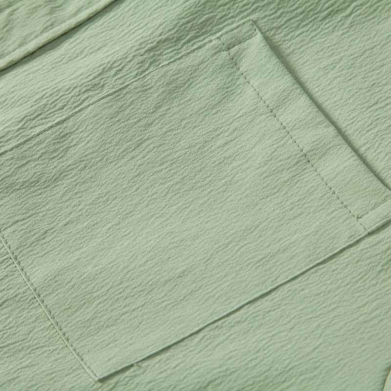 Camisa Masculina com Gola Padre e Caimento Leve