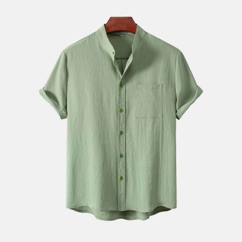 Camisa Masculina com Gola Padre e Caimento Leve - Verde